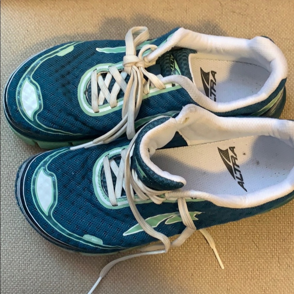 Altra Torin 2.0 green. Ladies size 7